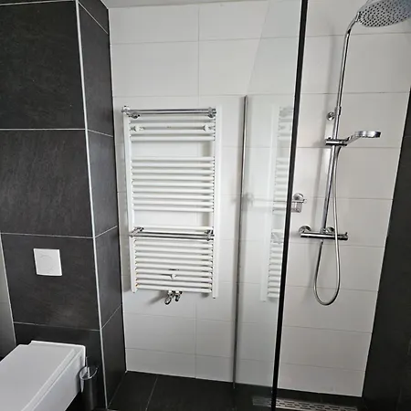 Sfeervolle Zolderkamer Aan Singel In Centrum 3*